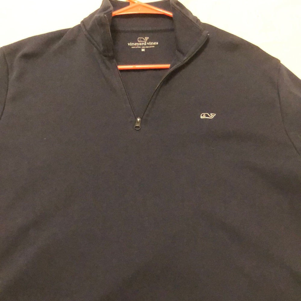 Vineyard vines pull over.